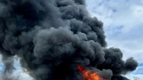 В Днепре из-за атаки РФ пострадали склады АТБ