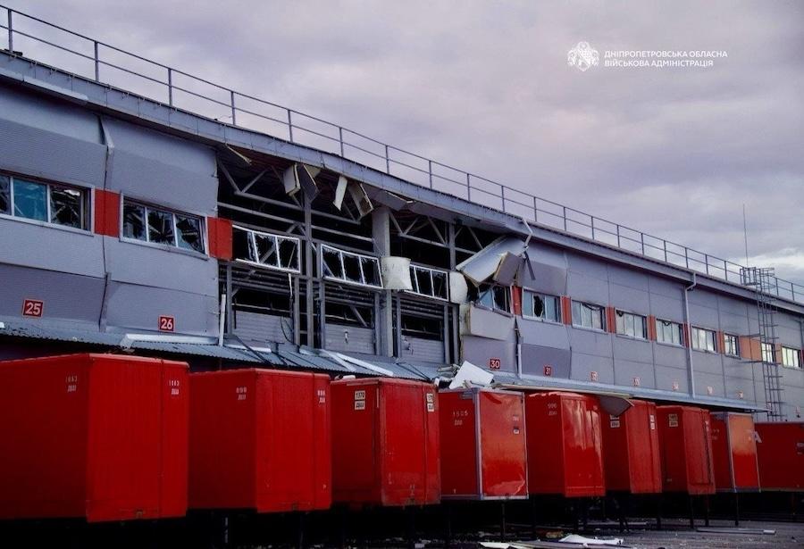 Наслідки російського обстрілу. Фото: Дніпропетровська ОДА.