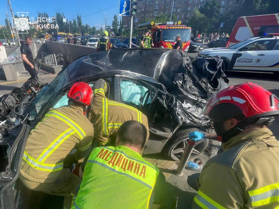 Порятунок водія. Фото: ДСНС України