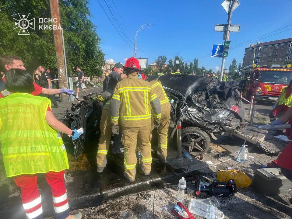 Порятунок водія. Фото: ДСНС України