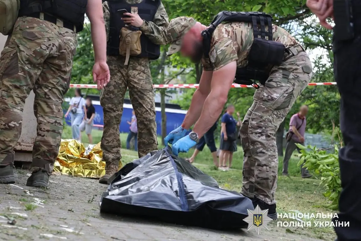Через обстріл загинули дві людини. Фото: Національна поліція України