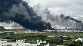 Пожежа на Московському НПЗ внаслідок атаки дронів 18 червня. Фото: t.me/exilenova_plus.