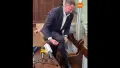 Андрей Ермак с браслетом. Фото: скриншот из видео «Громадське».
