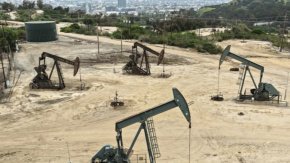 Видобуток нафти. Фото: Економічна правда