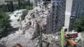 Руйнування зазнав будинок у Києві через атаку РФ 2 липня. Фото: ДСНС України