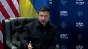 Zelenskyy explains to Trump that he would not travel to moscow because "there are lots of drones in air"