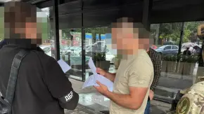 Затриманий військовослужбовець зі "Скелі". Фото: ДБР