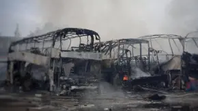 Внаслідок ворожої атаки пошкоджено територію автотранспортного підприємства. Фото опублікував Сергій Лисак