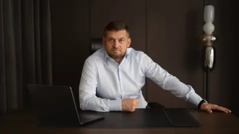 Володимир Колот: Повторюваність скандалів навколо великої приватизації створює враження заздалегідь