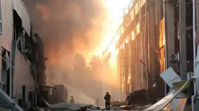 Наслідки атаки на Київ. Фото: ДСНС України