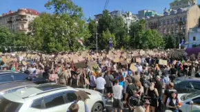 Геннадій Сікалов: Картонні ілюзії та "рожеві свинки". Як купують Майдани і збивають Залужного