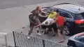 Троє чоловіків напали на українську пару у Вроцлаві. Скриншот відео: threads/karina130384