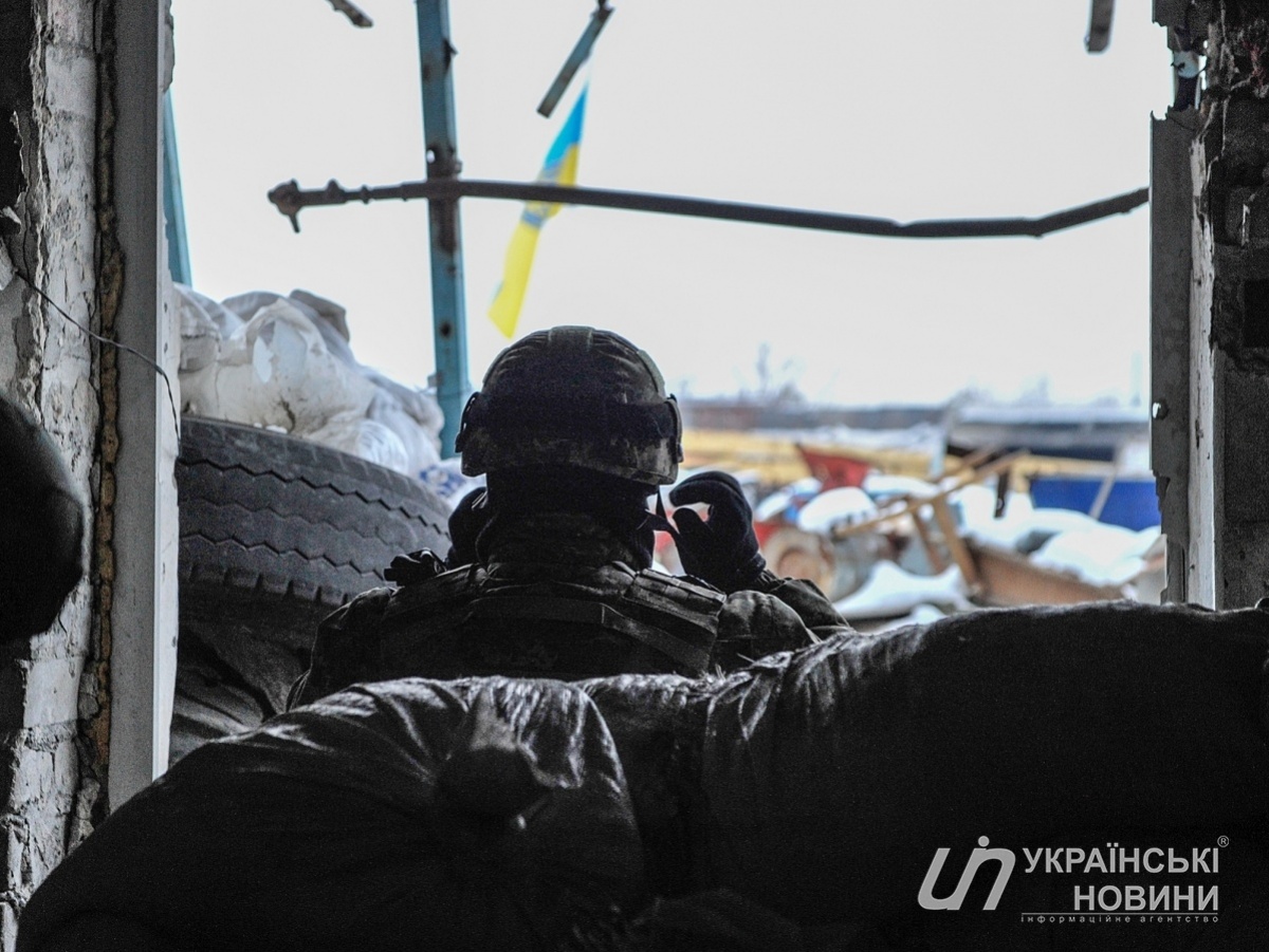 На Донбасі поранені два українських військових