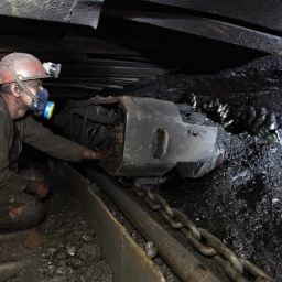 Cabinet Suggests Rada Allocate UAH 1 Billion To Pay Wages To Miners