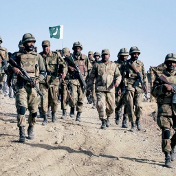 Pakistan Armed Forces. Photo by dawn.com