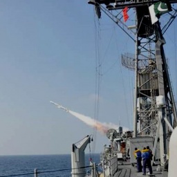 Pakistan Navy conducts successful anti-ship missile tests. Photo by pakprimenews.com