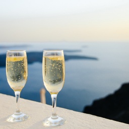 Cabinet Raises Floor Retail Price For Sparkling Wines From UAH 89 To 109 Per Bottle