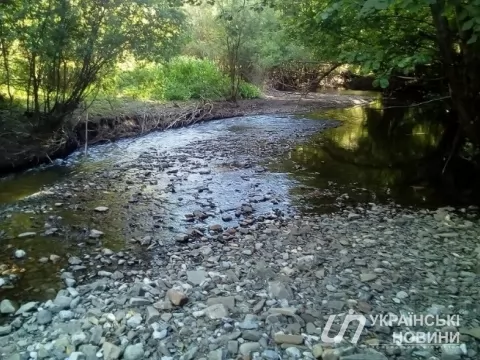 Підйом рівня води у річці