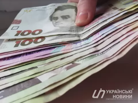 Фонд соцстрахування затримує виплати лікарняних та декретних на 1,8 млрд гривень