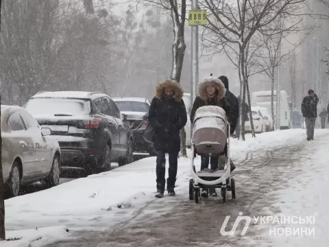 Снег в Киеве.
