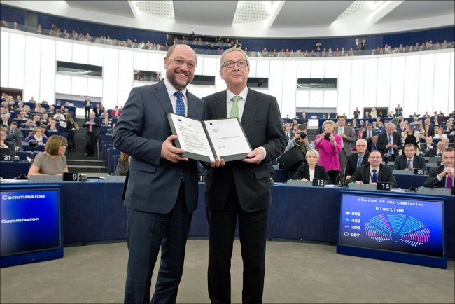 Глава Европарламента Шульц поздравил Юнкера. Фото: mjayit.blogspot.com