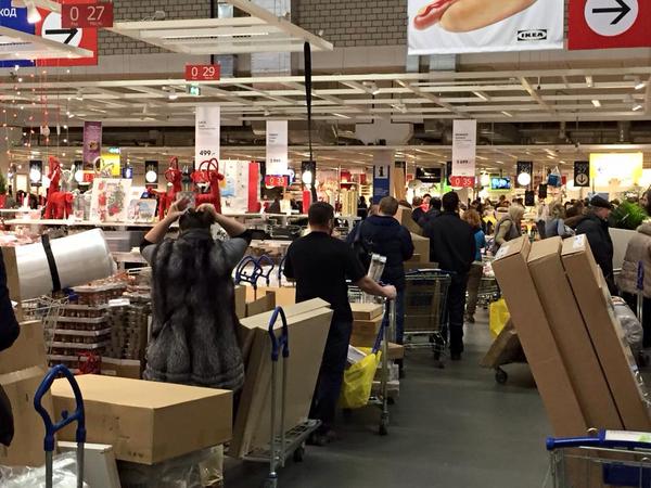Очередь в IKEA
