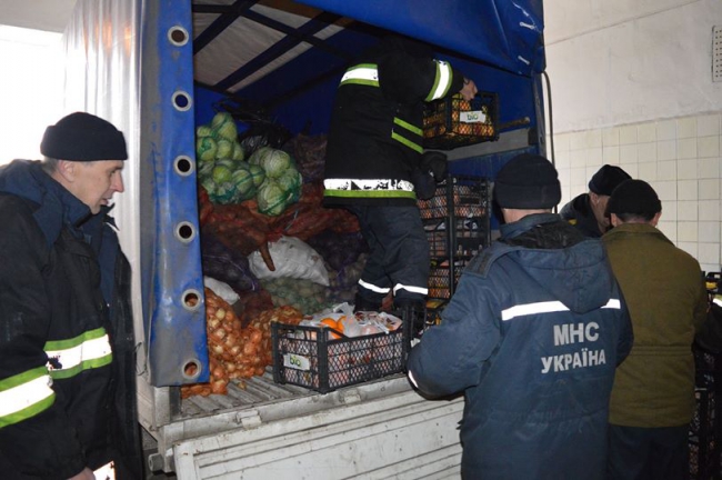 Гуманитарнаую помощь привезли 6 грузовиками