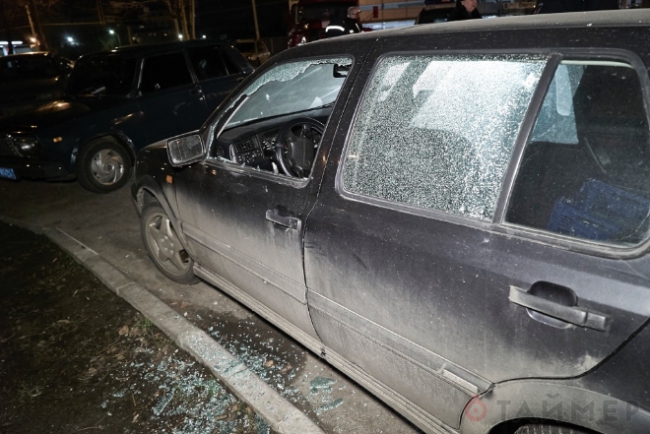 пострадали автомобили, припаркованные по соседству