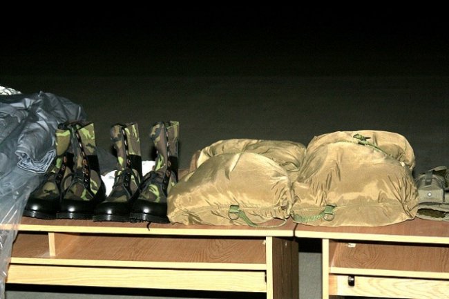 Военные получили снаряжение, ботинки, зимняю одежду, рюкзаки, палатки