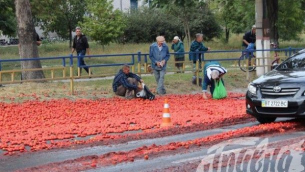 Прохожие не растерялись 