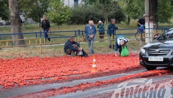 Прохожие не растерялись 
