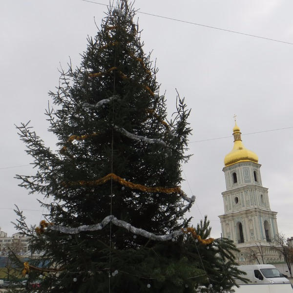 Украшение Софийской площади к Новому году
