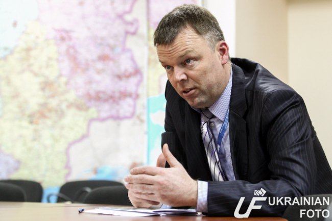 Замглавы миссии ОБСЕ Александр Хуг. Фото: Українські Новини/Вячеслав Ратынский